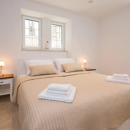 Superior Casa * Split