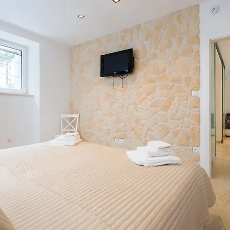 Superior Casa * Split